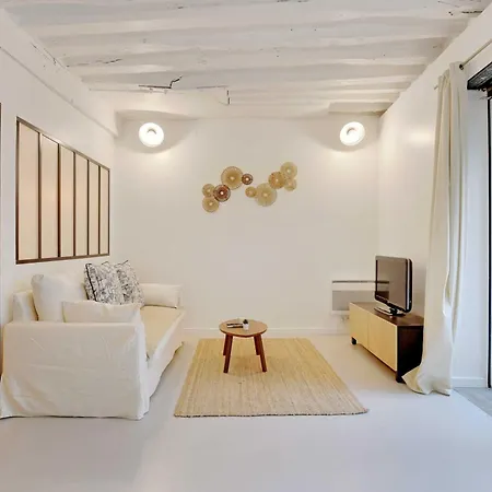 Elegant -2br-4p- Le Marais Parigi